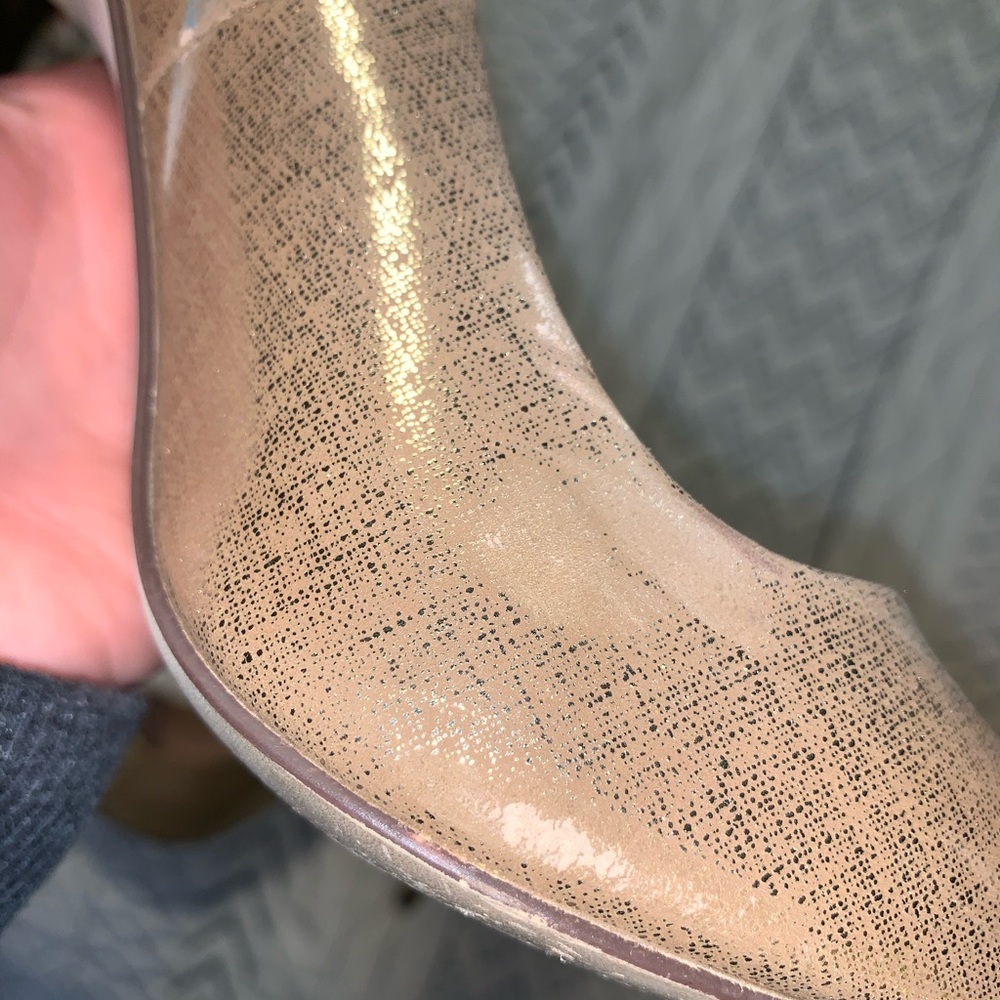 Gold heels - Picture 3 of 4